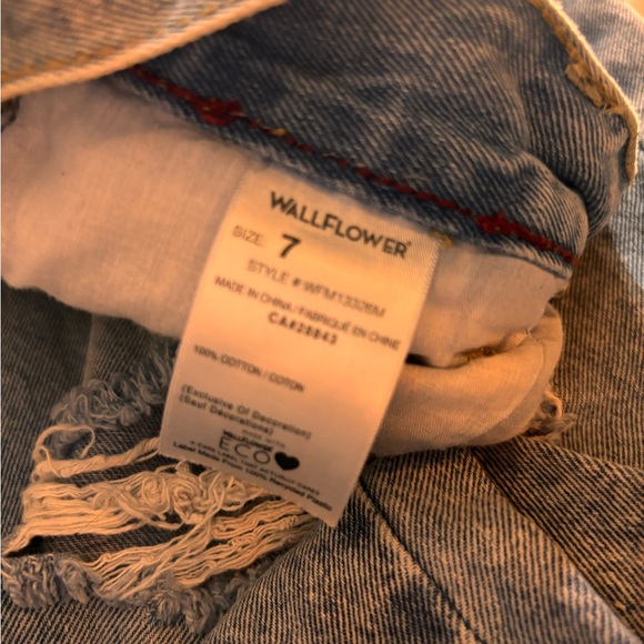 WALLFLOWER WIDE LEG JEANS 😻 - Picture 2 of 6